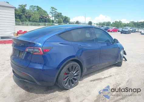2021 Tesla Model Y Performance Dual Motor All-Wheel Drive z USA, uszkodzony, nr VIN 5YJYGDEF7MF256758